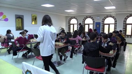 Diyarbakır Büyükşehir Belediyesinden 900 öğrenciye eğitim desteği