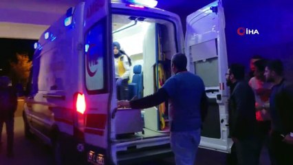 Kazada savrulan otomobil bakkalın duvarına çarparak durabildi