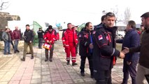 AFAD, Arnavutluk'taki depremzedelere yardım malzemesi dağıttı