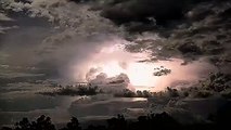 Un orage impressionnant dans le ciel d'Australie