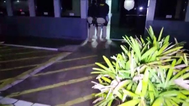 Com alto índice de embriaguez e com a CNH vencida há 10 anos, motorista é preso pela PRF
