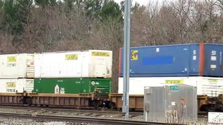 Norfolk Southern container train going through Berea, Ohio (11/29/2019)