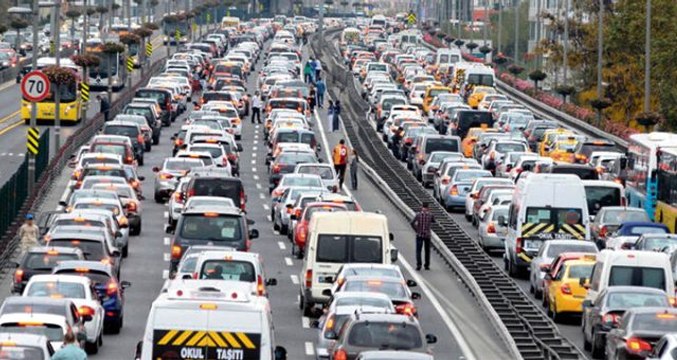 Zorunlu kış lastiği uygulaması başladı! Takmayana 625 lira ceza kesilecek