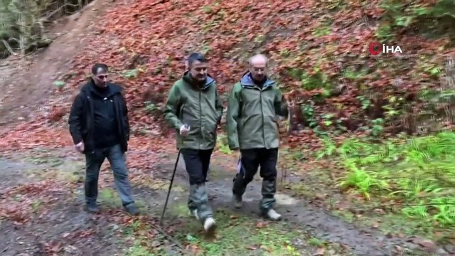 Bakan Pakdemirli, Kara Akbaba’yı doğaya saldı