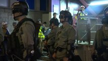 La policía toma las calles de Hong Kong en plenas protestas pacíficas