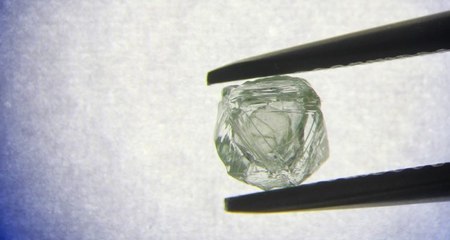 Un diamant contenant un autre diamant découvert en Sibérie