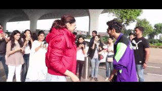 This Video Of Deepika Padukone Will Prove She Is d SWEETEST-N-CUTTEST Celebrity helps promote others
