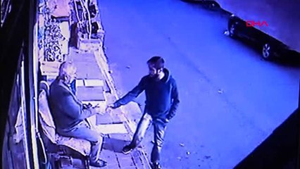 Şanlıurfa tokalaşma bahanesiyle para çalan şüpheliyi, ailesi polise teslim etti