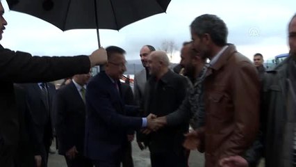 Cumhurbaşkanı Yardımcısı Oktay, Çekerek'te sanayi esnafını ziyaret etti