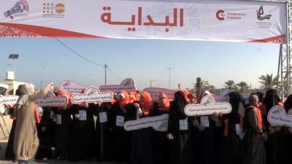 Gazze'de "kadına yönelik şiddete" karşı yürüyüş yarışması