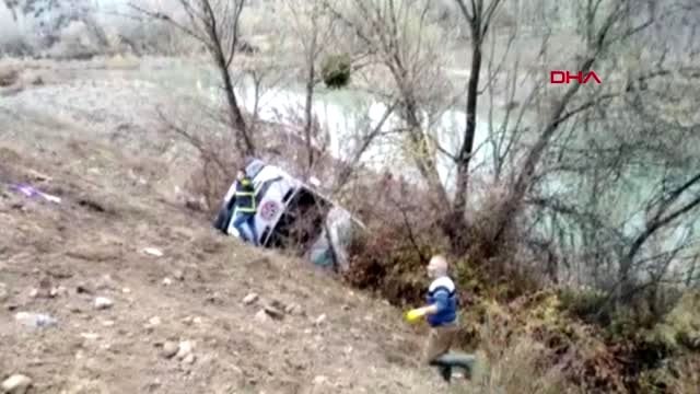 Spor kadın hentbol takımını taşıyan minibüs kaza yaptı 2 ölü, 14 yaralı