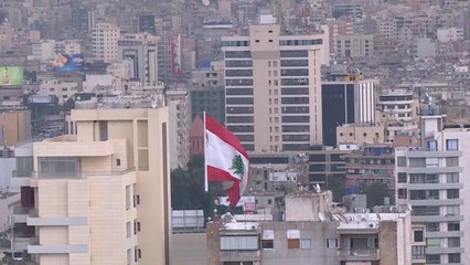شح الدولار بلبنان.. مُلاك العقار يطالبون بتسديد الإيجار بالدولار والمستأجرون عاجزون
