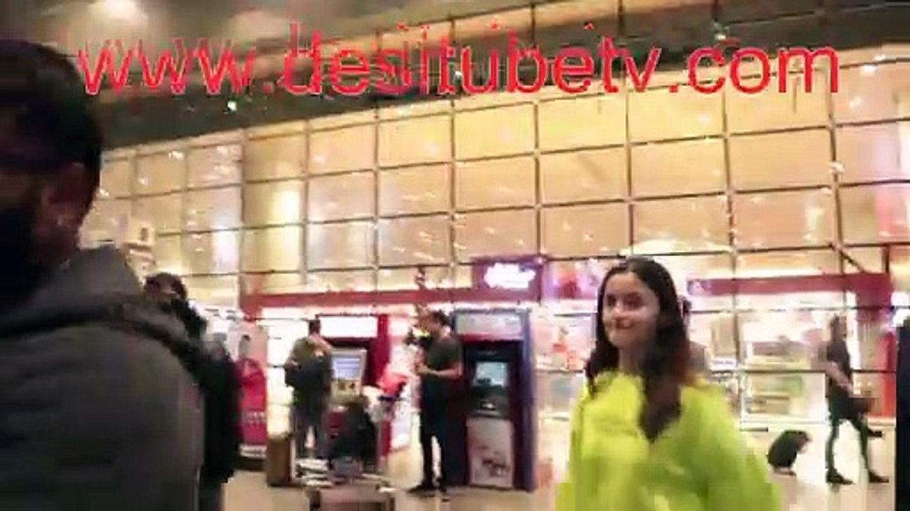 Alia Bhatt we miss your smile and peppyness. SPotted in bright green swetashirt at the airport