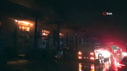 Otomotiv yedek parça üretimi yapan fabrikada yangın