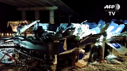 Queda de ônibus em rio deixa 19 mortos na Rússia