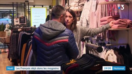 Noël : les Français déjà dans les magasins