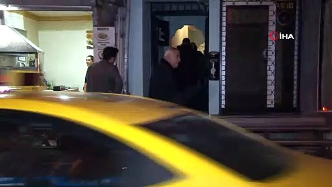 Fatih’te ölü bulunan İranlı şahsın cesedi adli tıpa kaldırıldı