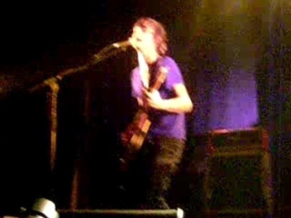 Kill The Young - Follow, Follow - Cergy - 8/02/2008