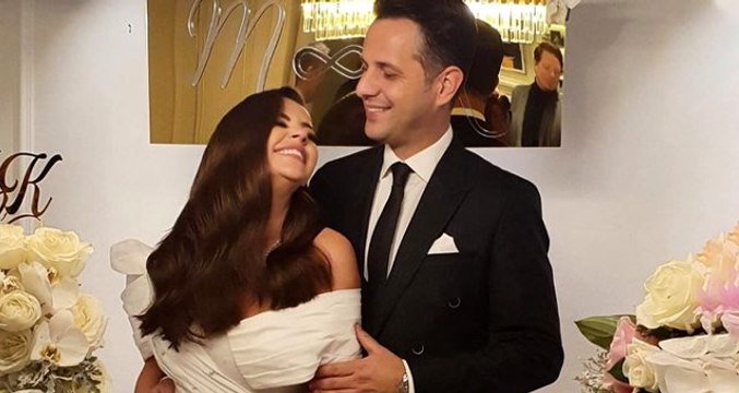 Şarkıcı Merve Özbey ile nişanlanan Kenan Koçak kız evine mehter takımıyla geldi