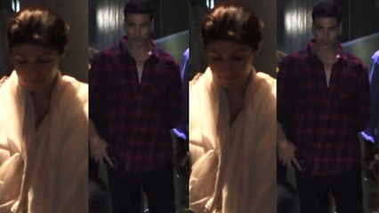 Twinkle Khanna, Akshay Kumar, Dimple Kapadia at Hinduja Hospital where Betty Kapadia Passed Away