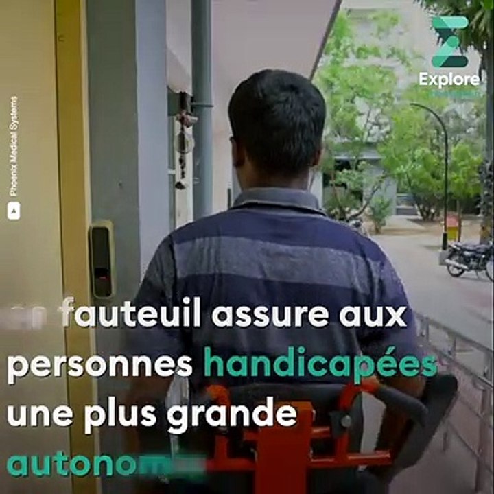 Un fauteuil roulant avec une position debout