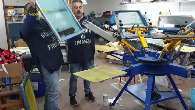 San Giuseppe Vesuviano (NA) - Scoperta fabbrica di false griffe (02.12.19)