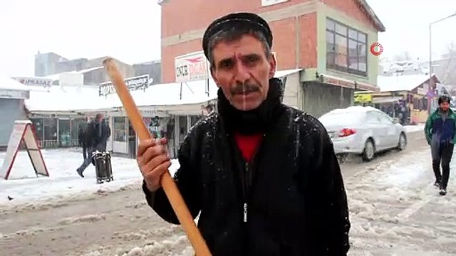 Varto’da kar yağışı nedeniyle 20 köy yolu ulaşıma kapandı