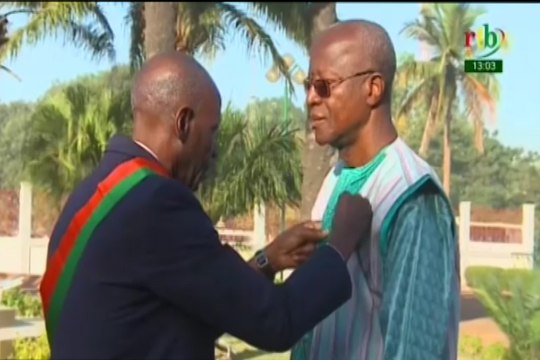 RTB/Le premier ministre, Christophe Marie Joseph Dabiré, élevé à la dignité de grand officier de l’Etalon