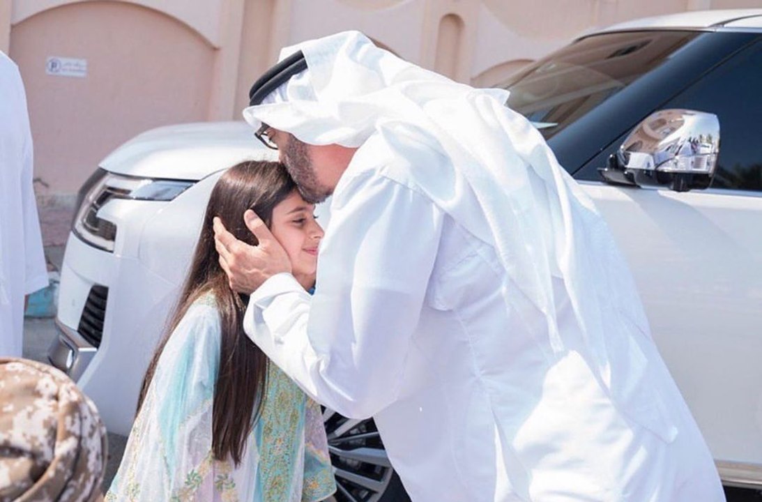الشيخ محمد بن زايد ولي عهد أبو ظبي يزور الطفلة...