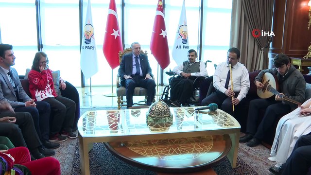 Cumhurbaşkanı Erdoğan engelli öğrenci sporcu ve sanatçıları kabul etti