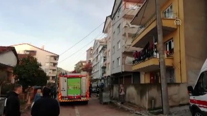 Yangında evde mahsur kalan 3 çocuk kurtarıldı