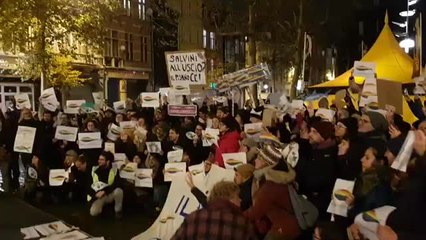 Anvers: les sardines belges manifestent contre la venue de Matteo Salvini, invité par le Belang