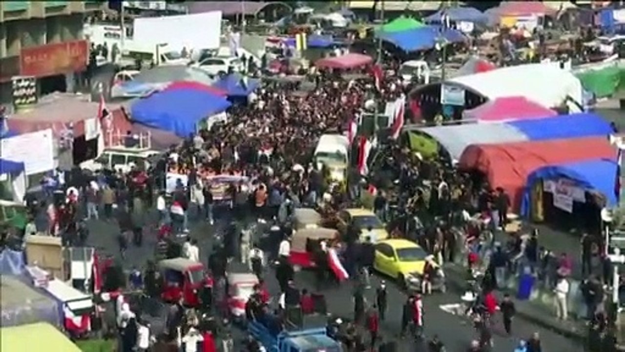 عشائر النجف تطالب بمحاكمة المتورطين في قتل المتظاهرين والقضاء يستجيب