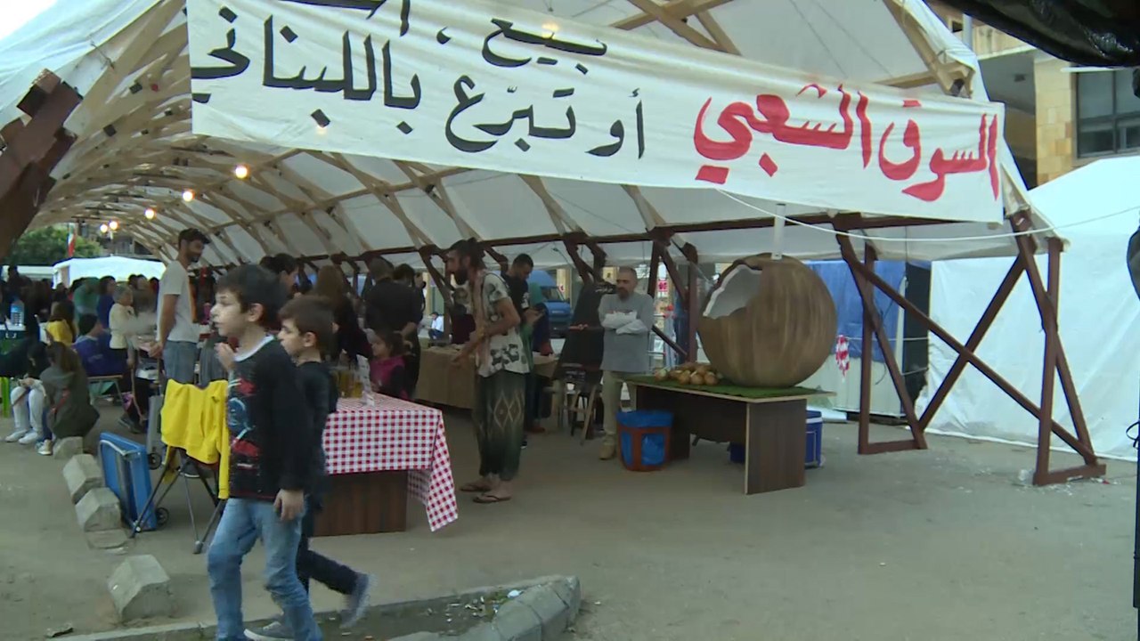 الباعة المتجولون يعيدون أجواء لبنان الجميلة لوسط بيروت