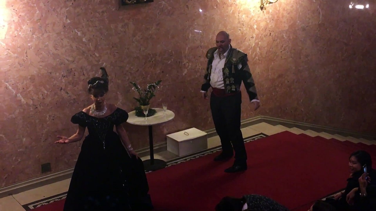 La traviata : libiamo ne' lieti calici