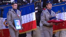 شاهد: كيف أبّن الرئيس إيمانويل ماكرون الجنود الفرنسيين الذين قُتلوا في مالي