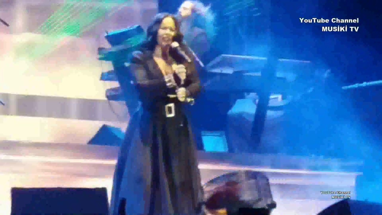 ŞEBNEM FERAH - Çakıl Taşları & Merhaba (Konser/Canlı) @Cumhuriyet Meydanı