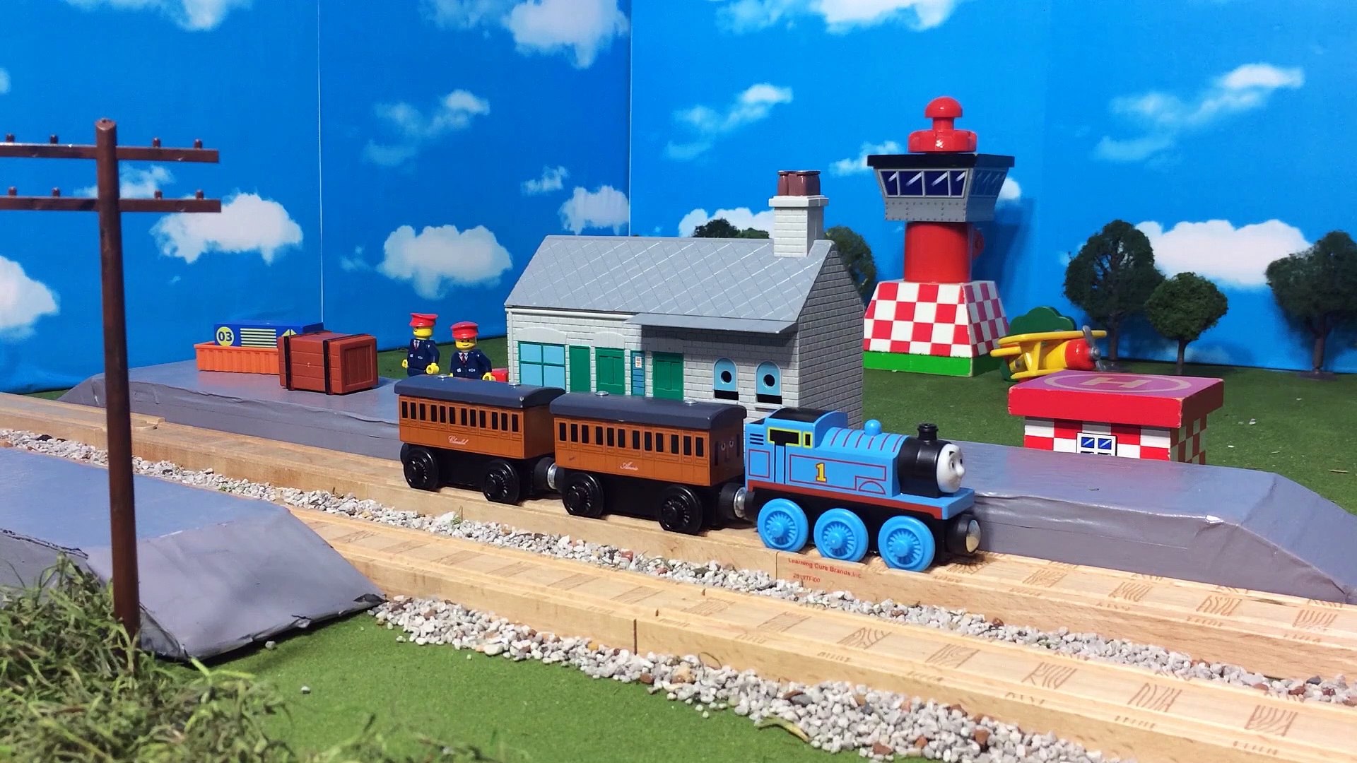 wooden railway bertie
