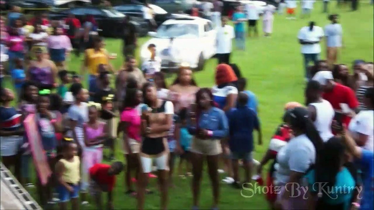 Car show stage action and funny moments