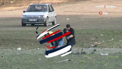 Alibeyköy Barajı'nda balçığa saplanan iki arkadaşı itfaiye kurtardı