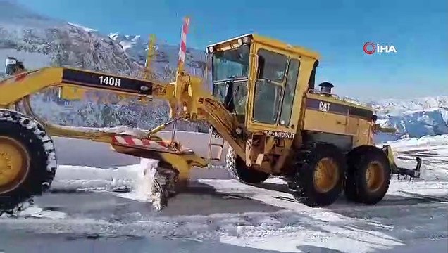 Van-Bahçesaray Karayolu Ulaşıma Açıldı