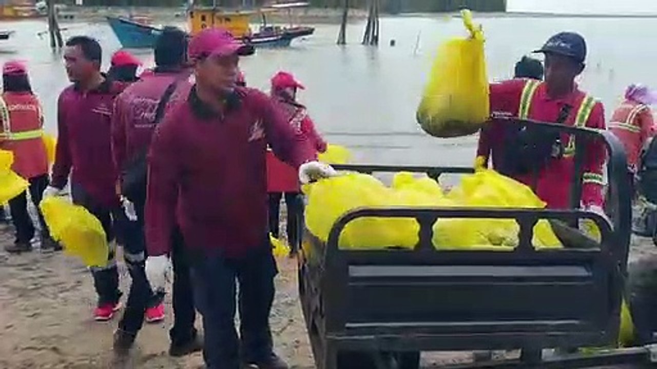 沿海現垃圾