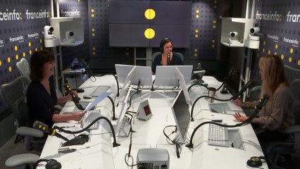 Estelle Lefébure chez les Samburu dans "Rendez-vous en terre inconnue"