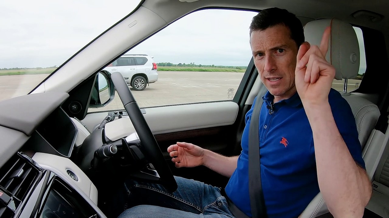 VW Amarok v Land Cruiser v Land Rover Discovery v Jeep - DRAG RACE, ROLLING RACE & BRAKE TEST!