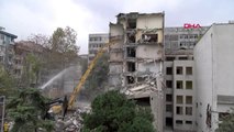 İstanbul üniversitesi tıp fakültesi diş hekimliği binasında yıkım çalışmaları başladı