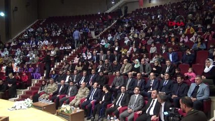 Şırnak'taki engelliler, günlerini hint dansı yaparak kutladı