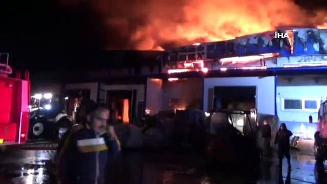 Düzce'de otomotiv yedek parça fabrikasında çıkan yangın söndürüldü