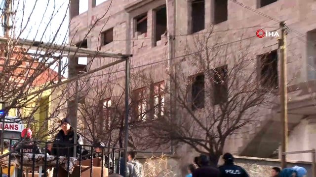 Erkek arkadaşıyla kaçtığını söylediği kızının gelmesini isteyen kadın intihara teşebbüs etti