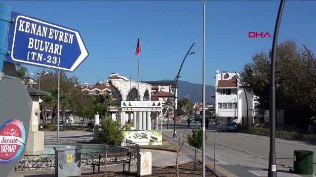 Muğla marmaris'teki kenan evren bulvarı'nın adı 'bülent ecevit bulvarı' olarak değiştirildi