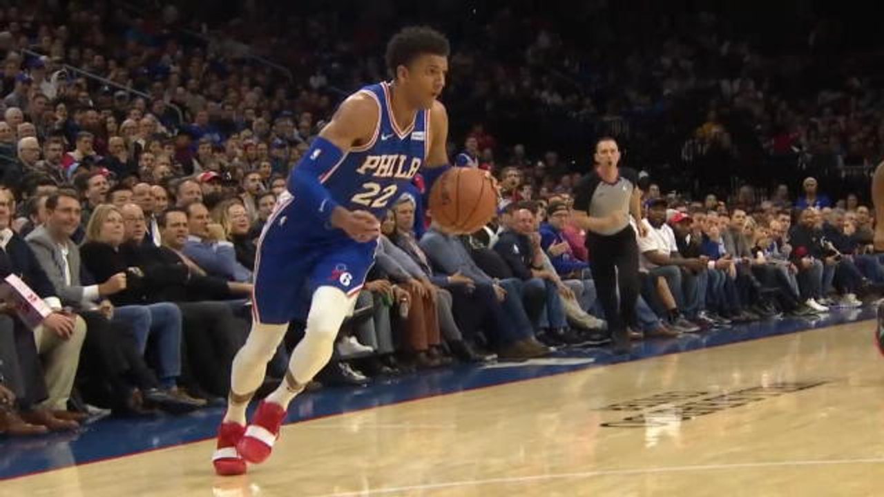 لقطة: كرة سلة: سلّة ساحقة لسيمونز مع السفنتي سيكسرز